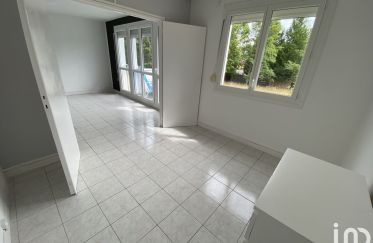 Apartment 2 rooms of 44 m² in Amiens (80000)