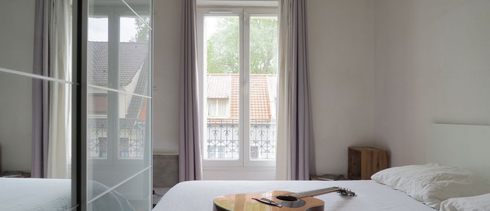 Appartement 3 pièces de 45 m² à Ivry-sur-Seine (94200)