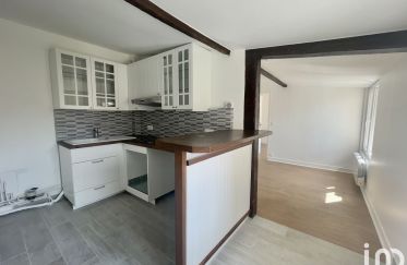 Apartment 2 rooms of 34 m² in Châtillon (92320)