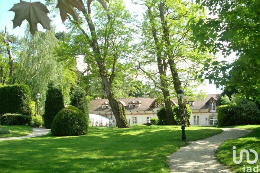 Mansion 11 rooms of 450 m² in Rambouillet (78120)