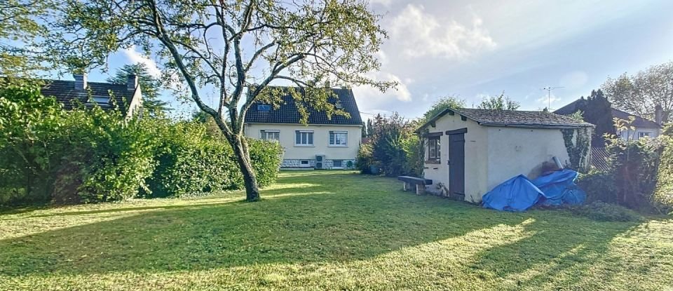 House 6 rooms of 128 m² in Chailly-en-Bière (77930)