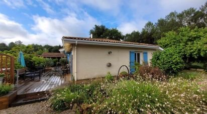 House 4 rooms of 100 m² in Le Temple (33680)
