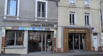 House 6 rooms of 267 m² in Parthenay (79200)