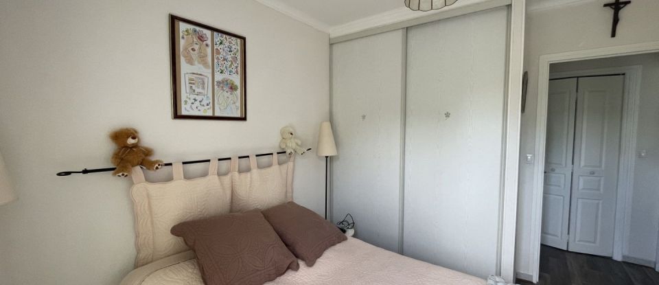 Appartement 2 pièces de 42 m² à Roquebrune-Cap-Martin (06190)