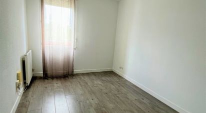 Apartment 3 rooms of 71 m² in Pau (64000)
