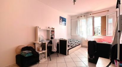House 8 rooms of 154 m² in Drancy (93700)
