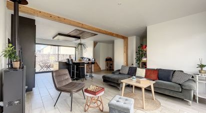 House 6 rooms of 110 m² in Chasné-sur-Illet (35250)