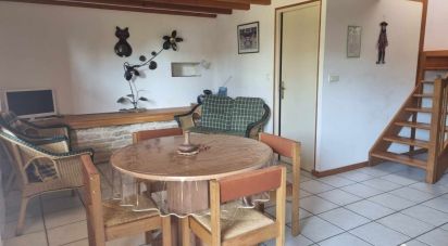 House 6 rooms of 195 m² in Lezay (79120)