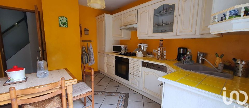 House 7 rooms of 150 m² in Le Perray-en-Yvelines (78610)