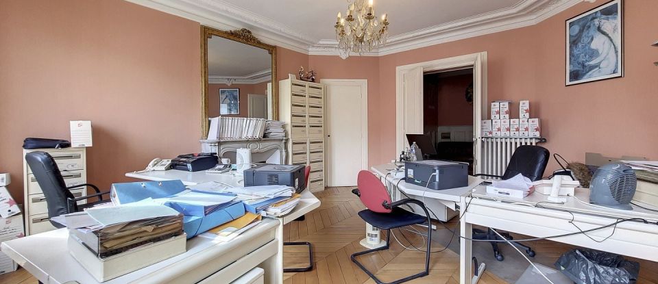 Appartement 5 pièces de 125 m² à Paris (75010)