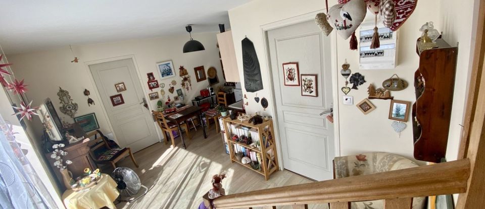 House 6 rooms of 107 m² in Saint-Agnan (89340)