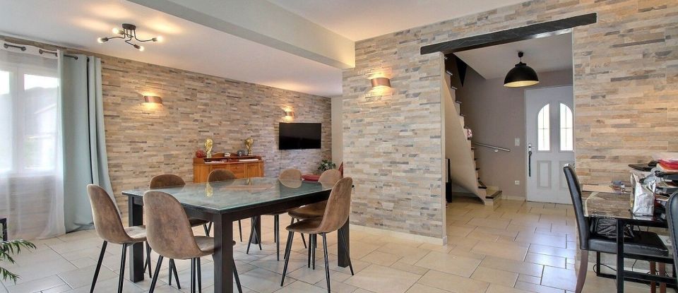 House 5 rooms of 132 m² in Les Omergues (04200)