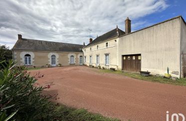 House 5 rooms of 145 m² in Thouars (79100)