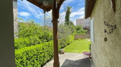 House 7 rooms of 138 m² in Pau (64000)