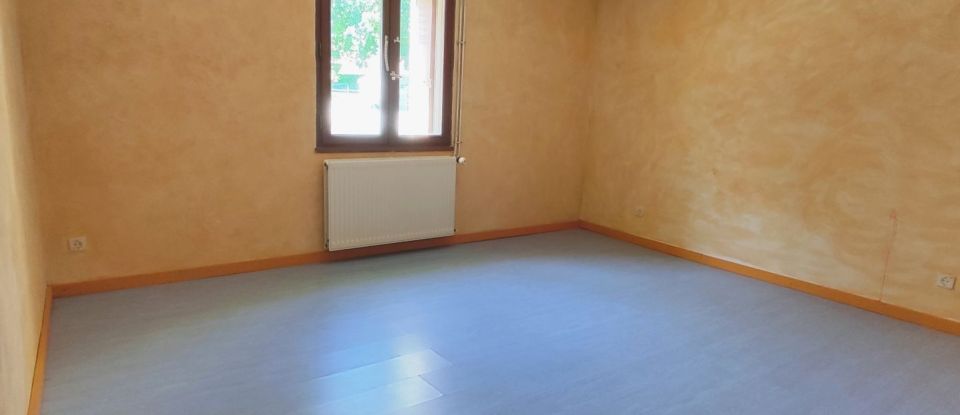 House 6 rooms of 173 m² in Savigné (86400)