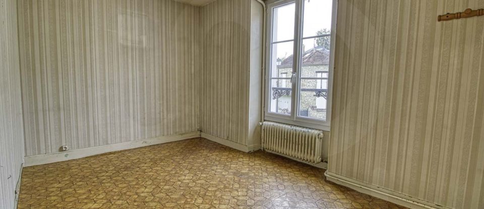House 10 rooms of 177 m² in Maule (78580)