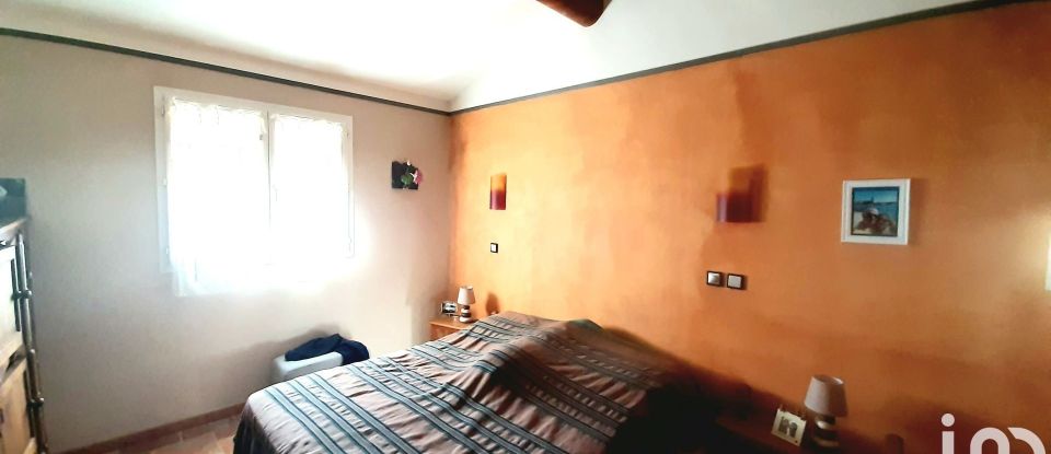 House 6 rooms of 180 m² in L'Isle-sur-la-Sorgue (84800)
