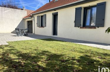 House 6 rooms of 123 m² in Vulaines-sur-Seine (77870)