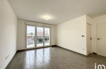 Appartement 2 pièces de 43 m² à Sainte-Geneviève-des-Bois (91700)