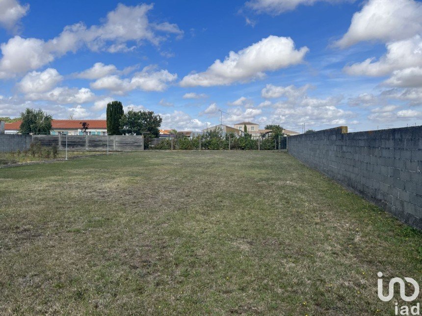 Terrain de 690 m² à La Jarrie (17220)