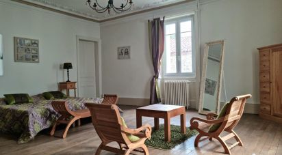 Estate 16 rooms of 700 m² in La Chaize-le-Vicomte (85310)