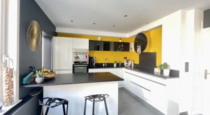 Maison 8 pièces de 250 m² à Douai (59500)