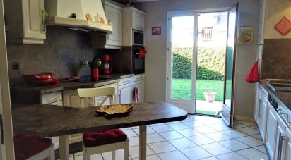 Traditional house 6 rooms of 130 m² in Livry-Gargan (93190)