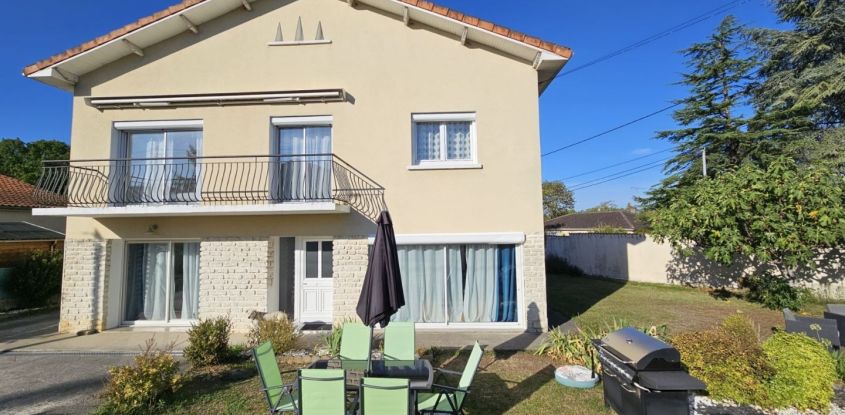 House 7 rooms of 122 m² in Ruelle-sur-Touvre (16600)