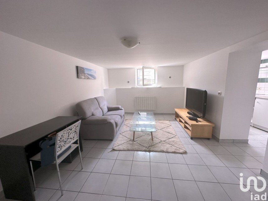 Appartement 2 pièces de 37 m² à Bordeaux (33800)