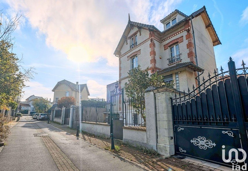 House 5 rooms of 140 m² in Le Raincy (93340)