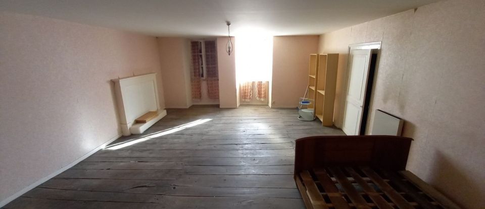 House 4 rooms of 101 m² in Gouex (86320)