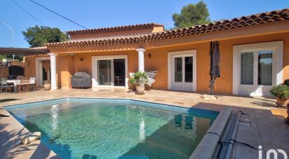 House 7 rooms of 190 m² in Six-Fours-les-Plages (83140)