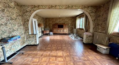 House 6 rooms of 155 m² in Crécy-sur-Serre (02270)