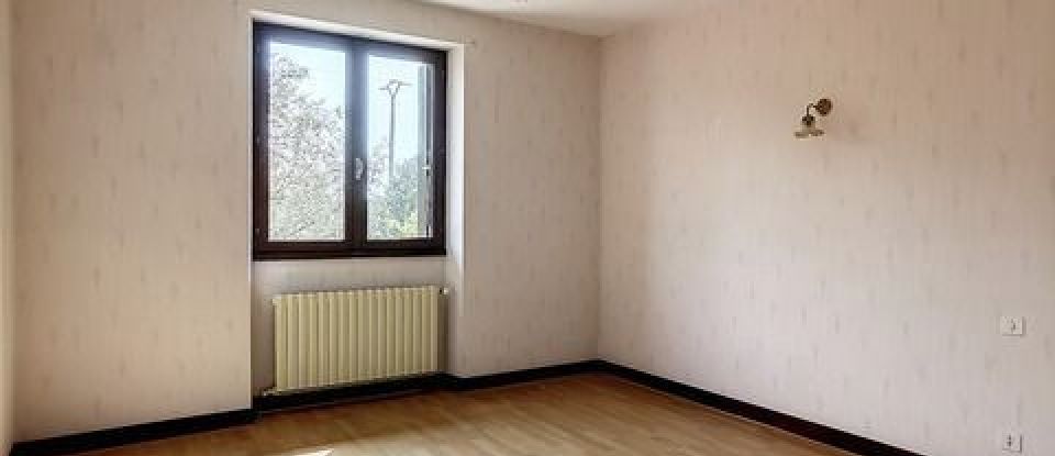 House 5 rooms of 101 m² in - (16220)