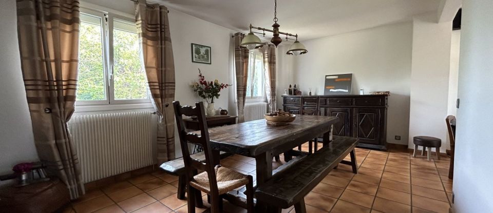 House 7 rooms of 130 m² in Villiers-sur-Orge (91700)
