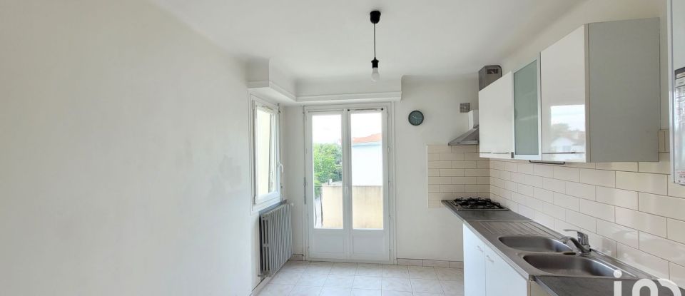 Apartment 3 rooms of 64 m² in Bayonne (64100)