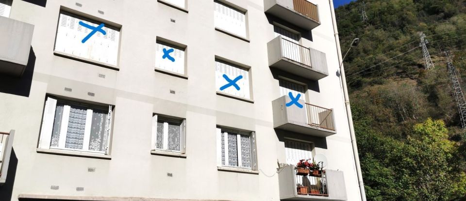 Appartement 3 pièces de 52 m² à Bagnères-de-Luchon (31110)