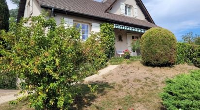 Maison 6 pièces de 122 m² à Uxeau (71130)