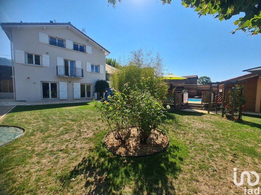 Maison 6 pièces de 154 m² à Saint-Chamond (42400)