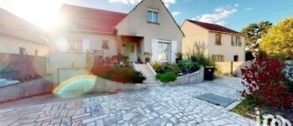 House 7 rooms of 130 m² in Champigny-sur-Marne (94500)