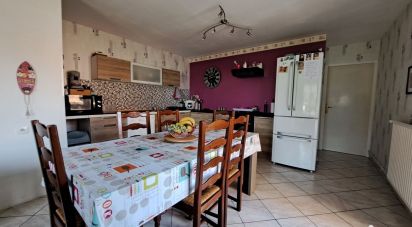 Village house 4 rooms of 100 m² in Courcelette (80300)