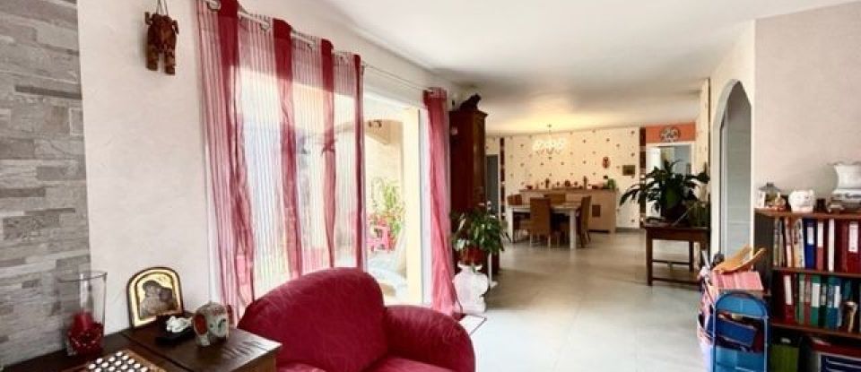 House 5 rooms of 130 m² in Mouleydier (24520)