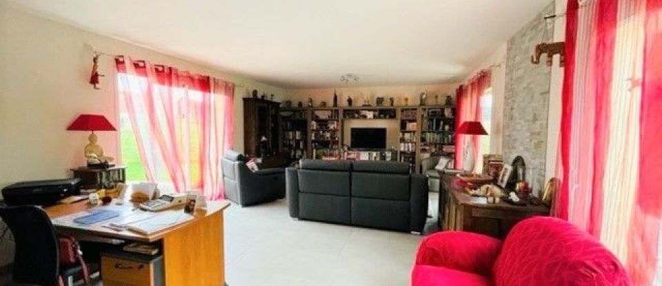 House 5 rooms of 130 m² in Mouleydier (24520)