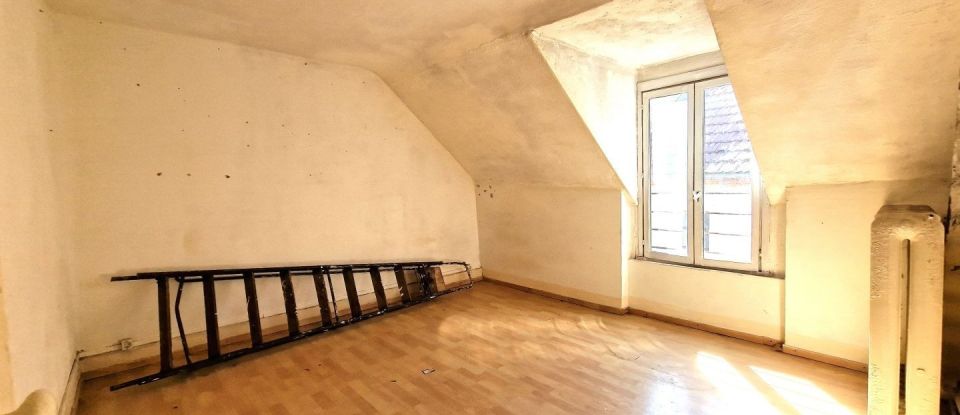 House 7 rooms of 120 m² in Vichy (03200)