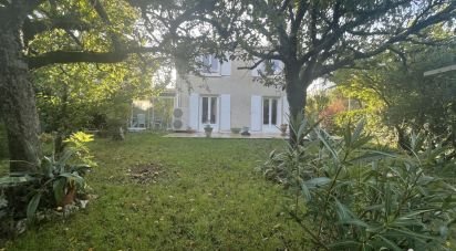 House 5 rooms of 104 m² in Royan (17200)