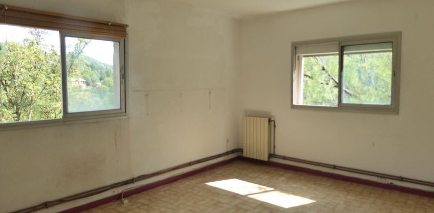 House 7 rooms of 170 m² in Le Vigan (30120)