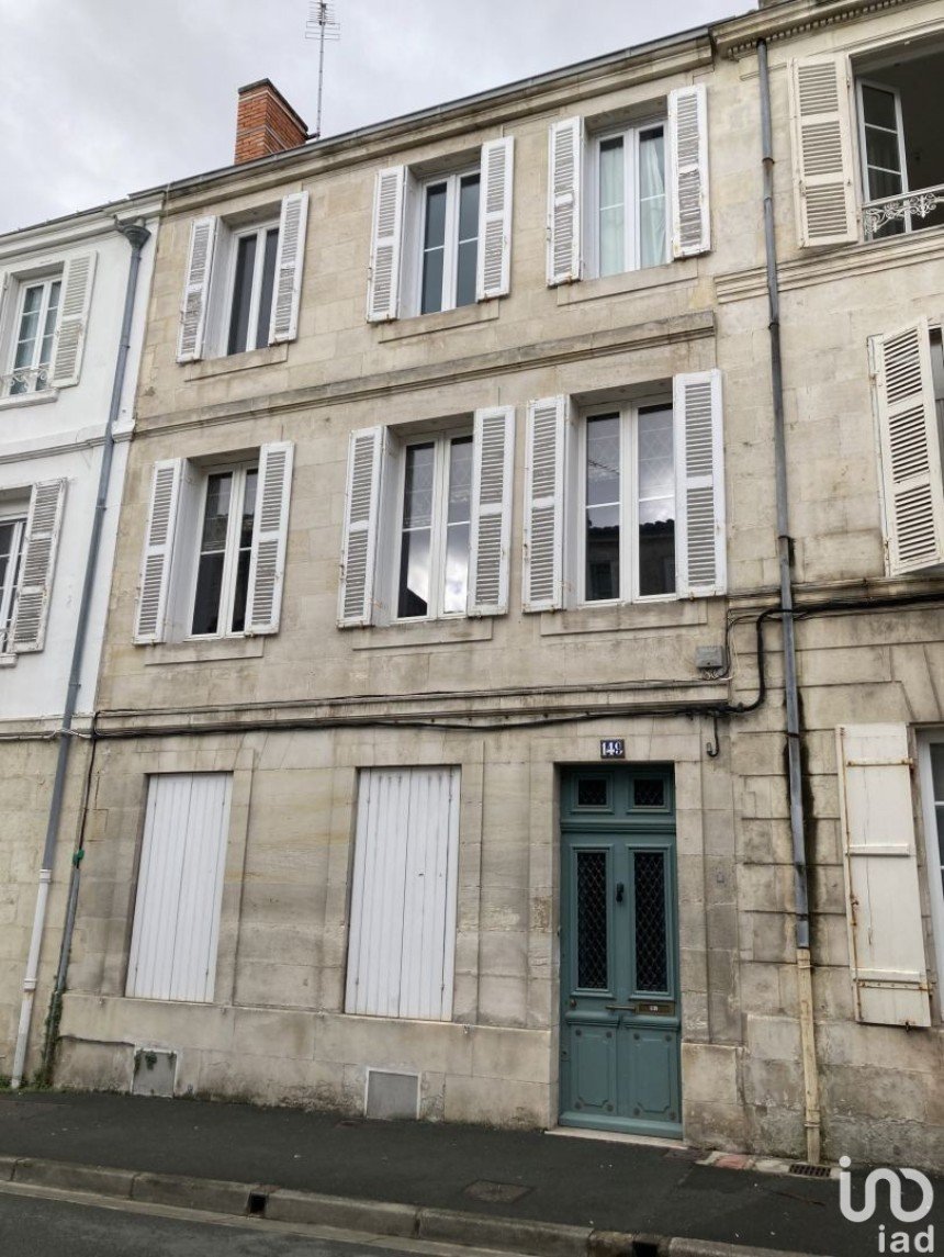 Maison 8 pièces de 183 m² à Rochefort (17300)