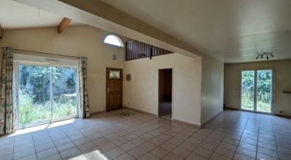 House 4 rooms of 100 m² in Colombier-Saugnieu (69124)
