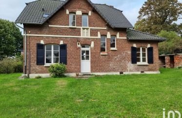 House 6 rooms of 110 m² in Clastres (02440)