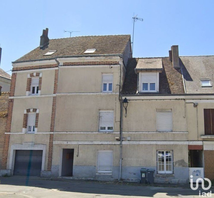 Immeuble de 248 m² à Château-Renault (37110)